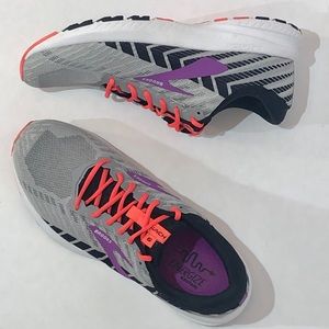 Brooks Launch 6 Womens Size 9 D (Wide)